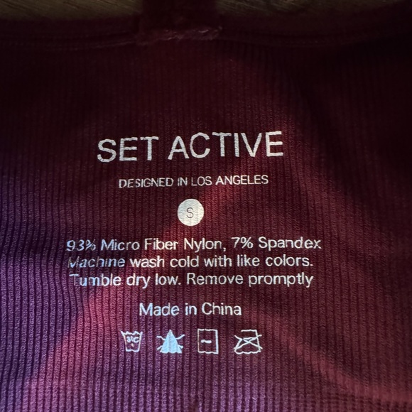 SET ACTIVE Burgundy Sports Bra and Leggings - Picture 5 of 5